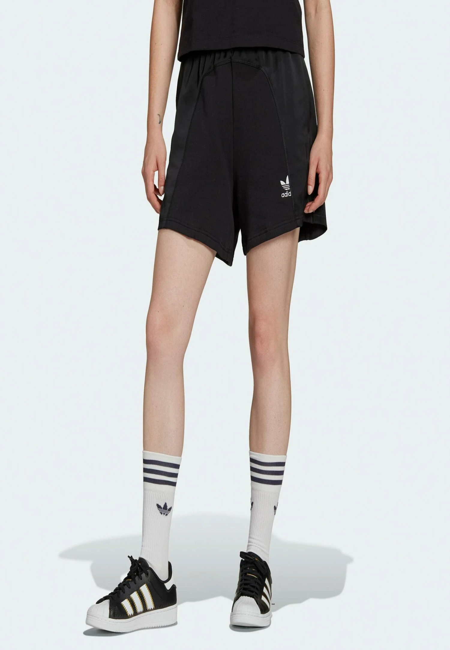 Adidas Originals Adicolor Split Trefoil- Shorts - Black 3 Adidas Originals Adicolor Split Trefoil- Shorts - Black