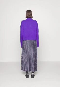 Another Label Aurelia Skirt - Maxi Skirt -ESPRIT || ONLY || Wal G Sales Store 092130e6bc1a46df8cf1c4c2535a681a