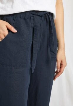 Hayling Tie Waist Cropped- Shorts - Navy 10 Hayling Tie Waist Cropped- Shorts - Navy -ESPRIT || ONLY || Wal G Sales Store 0aa15d888d18462f9c69973fed772165