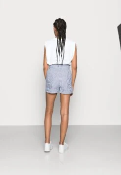 ONLY Smilla Belt Noos - Shorts 9 ONLY Smilla Belt Noos - Shorts -ESPRIT || ONLY || Wal G Sales Store 38992153fabc416493d5603538ad1d7b