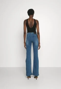 Patrizia Pepe Pantaloni/Trousers - Flared Jeans - Light Washed Blue 9 Patrizia Pepe Pantaloni/Trousers - Flared Jeans - Light Washed Blue -ESPRIT || ONLY || Wal G Sales Store 3aa90f848a724f0daedbb47d0ea5d7e0