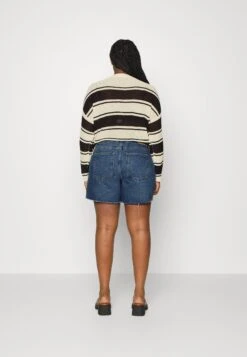 Denim Shorts - Denim Shorts -ESPRIT || ONLY || Wal G Sales Store 3f803fe66f4c4453bdb29257a354e1a7