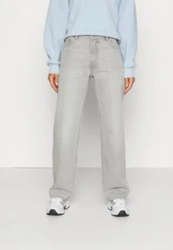 Low Straight- Straight Leg Jeans - Light Grey