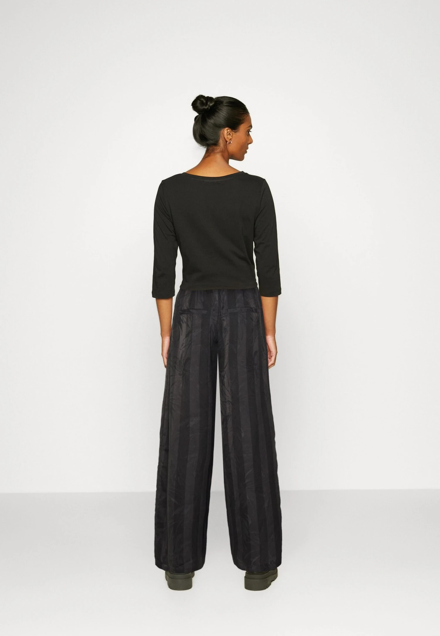 Lsusatina Wide Pant - Trousers 5 Lsusatina Wide Pant - Trousers - Image 3