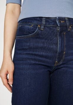 ESPRIT Sus Hr Mom Fit - Slim Fit Jeans -ESPRIT || ONLY || Wal G Sales Store 5c4d7ef1e40947b7b342e8f18389f0ef