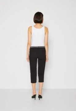 Tom Tailor Alexa Capri - Shorts - Deep Black 10 Tom Tailor Alexa Capri - Shorts - Deep Black -ESPRIT || ONLY || Wal G Sales Store 6083e3db2b54467c8fd081ad7fffaa02