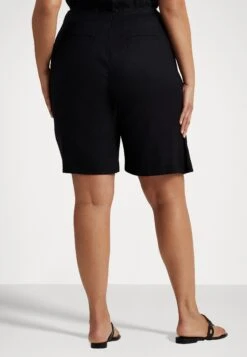 Layvok Pleated - Shorts -ESPRIT || ONLY || Wal G Sales Store 6b2d271ec82040ee948a79c6f625ce3f