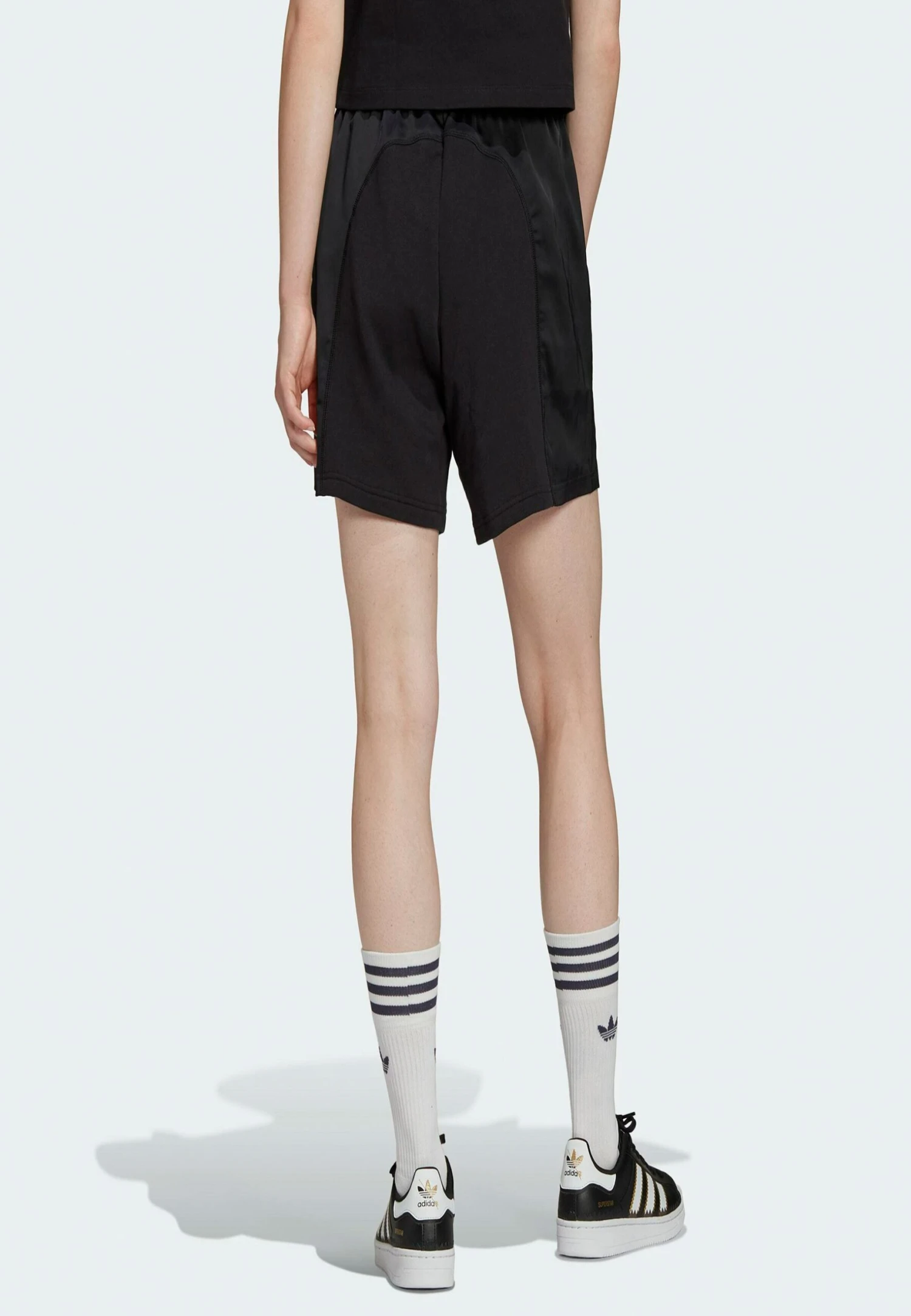 Adidas Originals Adicolor Split Trefoil- Shorts - Black 4 Adidas Originals Adicolor Split Trefoil- Shorts - Black - Image 2