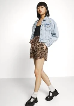 Pieces Petite Pcnya - Shorts 11 Pieces Petite Pcnya - Shorts -ESPRIT || ONLY || Wal G Sales Store 6e222ce57649404cb3c3dcf27665b664