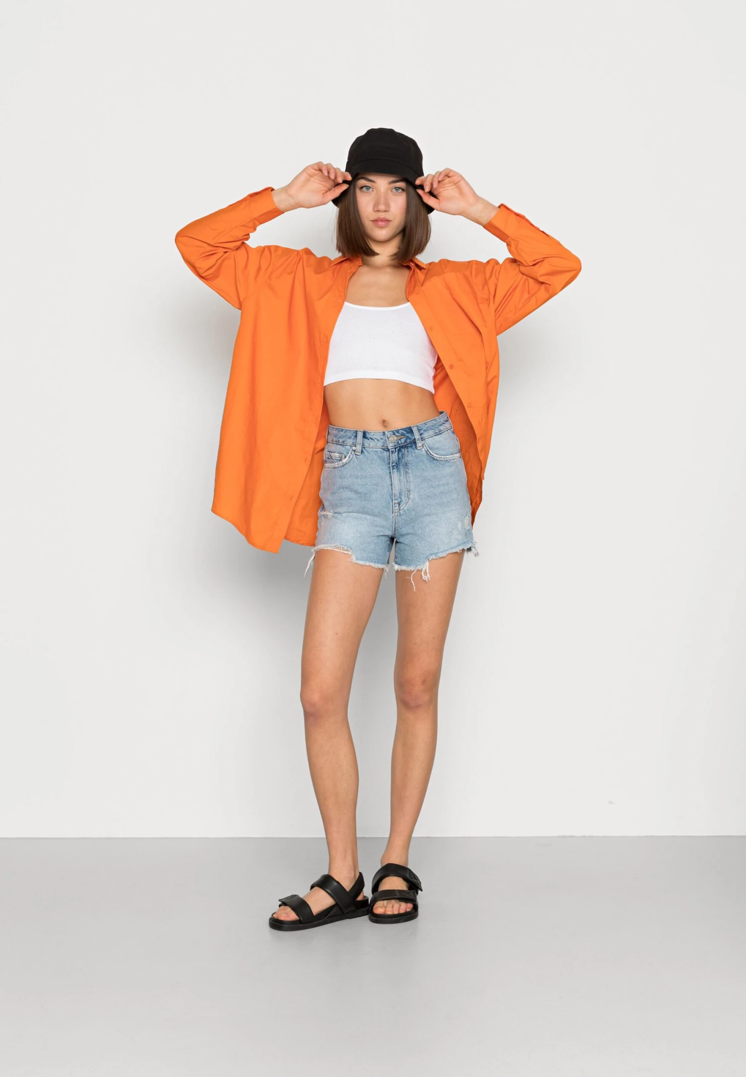 Pieces Pctulla- Denim Shorts - Light Blue Denim 4 Pieces Pctulla- Denim Shorts - Light Blue Denim - Image 2