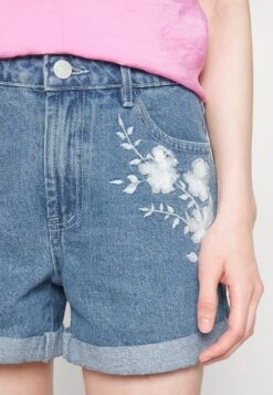 Viwoody Festival - Denim Shorts - Medium Blue Denim Aop Cloud Dancer Embroidery 13 Viwoody Festival - Denim Shorts - Medium Blue Denim Aop Cloud Dancer Embroidery -ESPRIT || ONLY || Wal G Sales Store 80c90e879f1e443a9dada490e060bd71