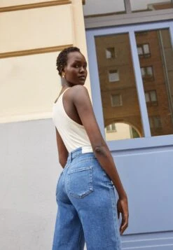 Paige Anessa Raw Hem - Flared Jeans - Blue Denim -ESPRIT || ONLY || Wal G Sales Store 80f7680c1d4b4969ba38b52441143eb7