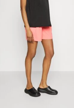 ONLY MATERNITY Olmlaura Pleat - Shorts