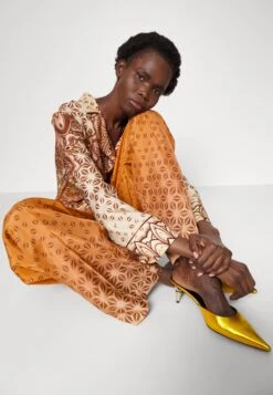 Alberta Ferretti Jumpsuit - Fantasy Orange -ESPRIT || ONLY || Wal G Sales Store 8b84c51927d54723b363dbc1143f5a3f