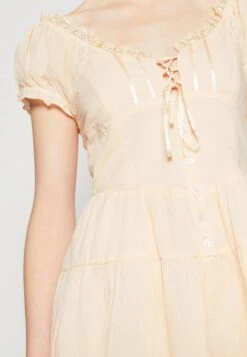 BDG Urban Outfitters Jumpsuit - Cream -ESPRIT || ONLY || Wal G Sales Store 8baeb0a102334d57875e55962cc08477