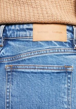 SAMSØE SAMSØE Marianne - Relaxed Fit Jeans - Light Ozone Marble -ESPRIT || ONLY || Wal G Sales Store 8c2a43a835ed47b0acd98aa9036bbb71