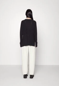 Blanche Avelon- Bootcut Jeans - White -ESPRIT || ONLY || Wal G Sales Store 92fb53bd62d946dd8233edd9b335c084