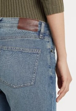 Ankle - Straight Leg Jeans -ESPRIT || ONLY || Wal G Sales Store 93c00c051847464a8f6d0d20a72435b9