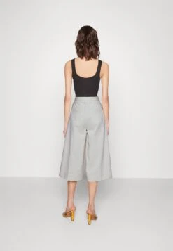 Board Shorts - Shorts - Parchment -ESPRIT || ONLY || Wal G Sales Store 969fb9344b3b46efbf44eaa5c4fbe4ec