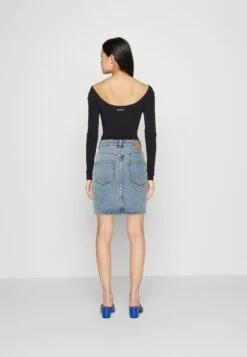 Pieces Pcpeggy Skirt- Pencil Skirt - Light Blue Denim 9 Pieces Pcpeggy Skirt- Pencil Skirt - Light Blue Denim -ESPRIT || ONLY || Wal G Sales Store 9797a2e839c542fa8ffe408c6259c880