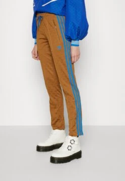 Adidas Originals Adicolor 70S - Tracksuit Bottoms 12 Adidas Originals Adicolor 70S - Tracksuit Bottoms -ESPRIT || ONLY || Wal G Sales Store 98aa381ba8b647dc8d92108cf5ba1f63