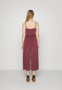 Monki Jumpsuit - Red Dark -ESPRIT || ONLY || Wal G Sales Store 996ea2c65bb84c3085209a3424d22103