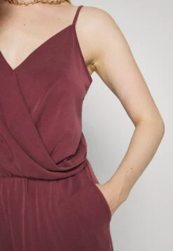 Monki Jumpsuit - Red Dark -ESPRIT || ONLY || Wal G Sales Store 99fdf9c34ec04e3aae80466e8a1d0209