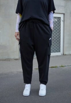 Nike Sportswear Pant Cargo Plus - Tracksuit Bottoms - Black