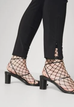 THEORY Seamed - Leggings - Trousers - Black -ESPRIT || ONLY || Wal G Sales Store a70fc87d5d034cdf9d1309867a0e9d1d