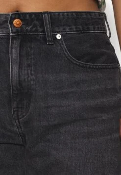 Madewell Plus Baggy Straight Short - Denim Shorts -ESPRIT || ONLY || Wal G Sales Store a8ec41779b1e4322940653a5eee10b90