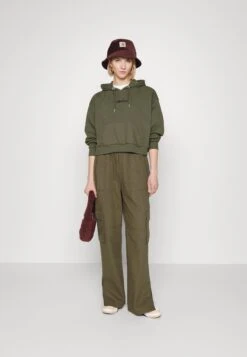 Ellesse Kelis Pant - Cargo Trousers -ESPRIT || ONLY || Wal G Sales Store c44649bf55264e7888768529cfae5f58