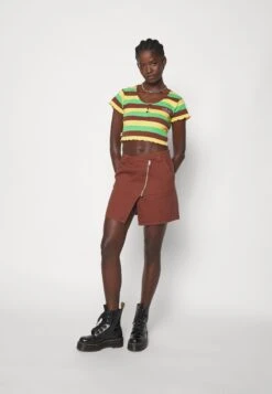 Obey Clothing Ryan Skirt - Mini Skirt - Sepia -ESPRIT || ONLY || Wal G Sales Store c893b1e248e944a7a3de554c293400ff