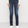 Sportmax Ussuri - Jeans Skinny Fit -ESPRIT || ONLY || Wal G Sales Store cd5f9a9edf3c4922ae79a7dffd7c5f10