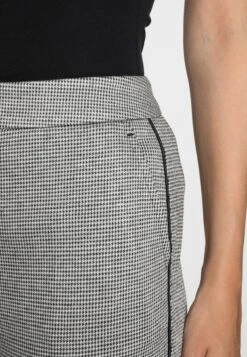 MORE&MORE Trouser - Trousers -ESPRIT || ONLY || Wal G Sales Store d04c73d73eed46c68eadb5086d6e07a4