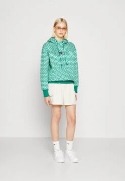 Nike Sportswear Shorts - Orewood -ESPRIT || ONLY || Wal G Sales Store d093199f858840d1bf368c39228eee73