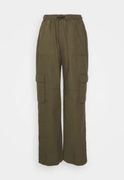 Ellesse Kelis Pant - Cargo Trousers -ESPRIT || ONLY || Wal G Sales Store d18ef0a0b2904b6c8995d40e6b297169