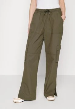 Ellesse Kelis Pant - Cargo Trousers -ESPRIT || ONLY || Wal G Sales Store d20e5c0345a44ceabf5a76a6c12bd3a3