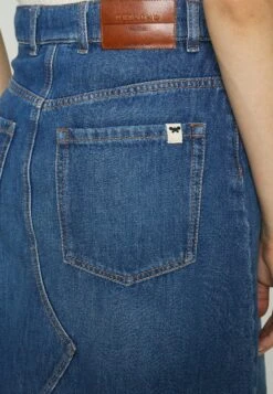 Finale - Mini Skirt -ESPRIT || ONLY || Wal G Sales Store d2ece4ea1d0d4276909b7d4505fefae1