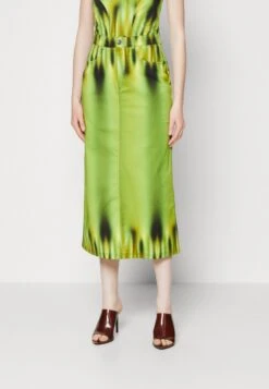 Khloe Skirt - Pencil Skirt - Green Leek