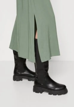 Vero Moda Vmsimply Easy Skirt - A-Line Skirt - Laurel Wreath -ESPRIT || ONLY || Wal G Sales Store d7871daa5dac47a9b15a243f65c548bf