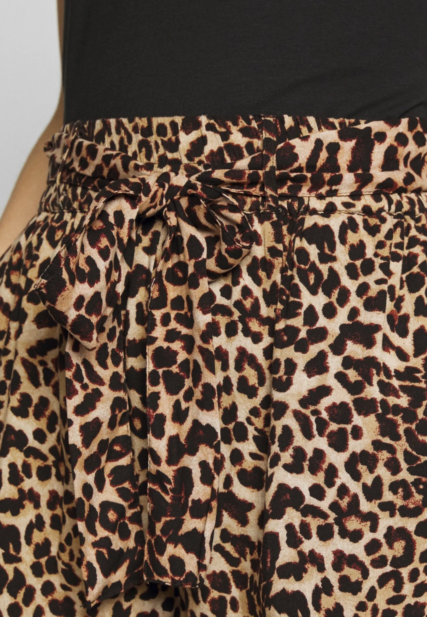 Pieces Petite Pcnya - Shorts 8 Pieces Petite Pcnya - Shorts - Image 6