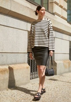 Sadie - Pencil Skirt