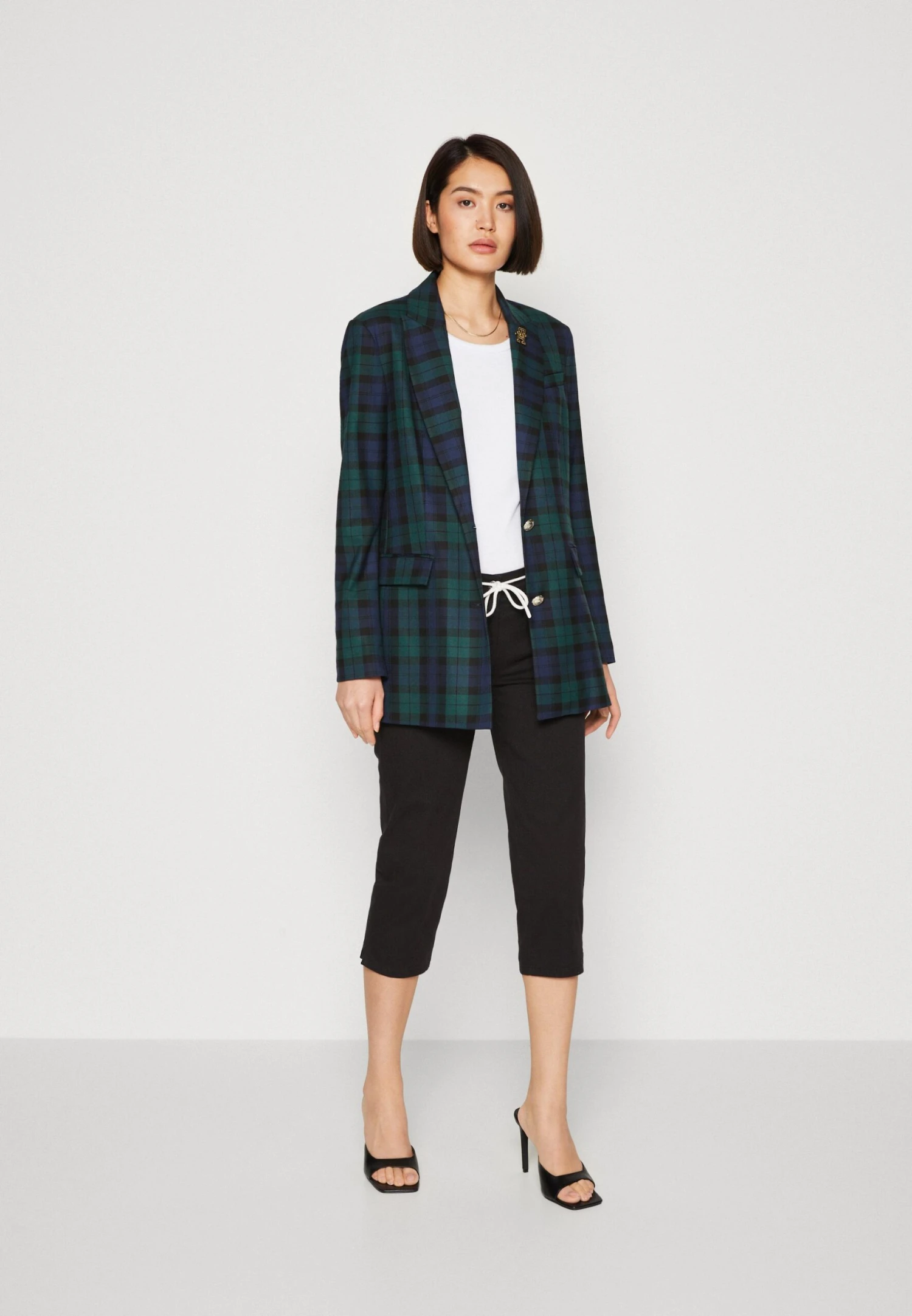 Tom Tailor Alexa Capri - Shorts - Deep Black 4 Tom Tailor Alexa Capri - Shorts - Deep Black - Image 2