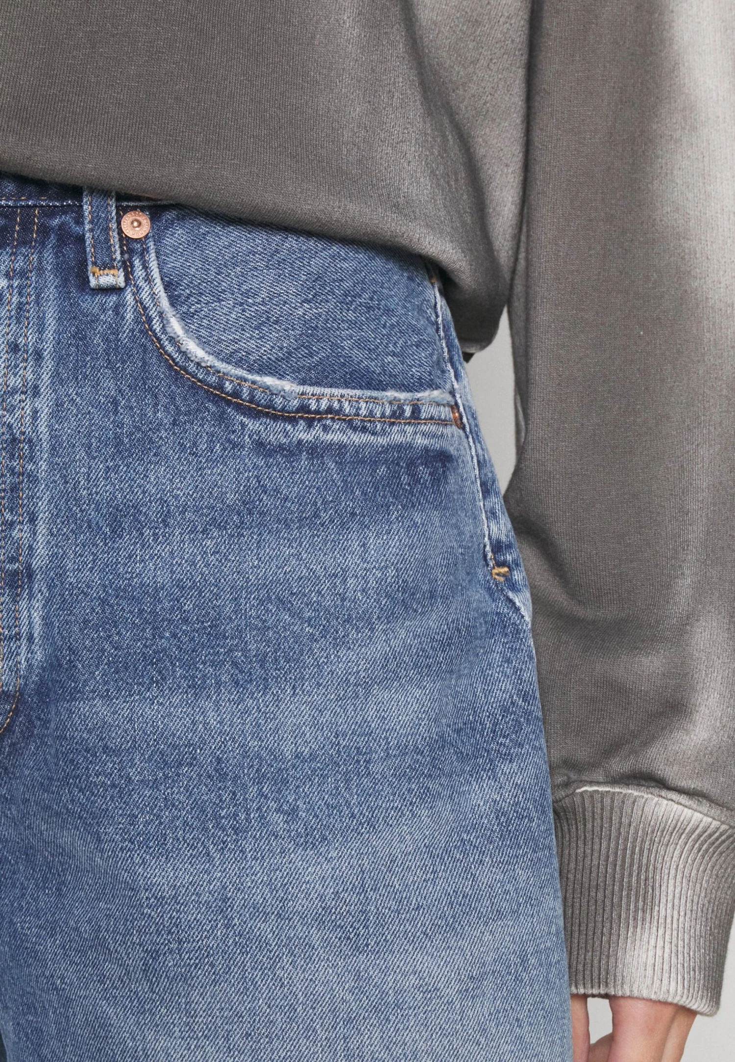 CITIZENS OF HUMANITY Marlow - Denim Shorts - Amaretto/Indigo 9 CITIZENS OF HUMANITY Marlow - Denim Shorts - Amaretto/Indigo - Image 7