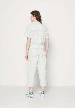 American Vintage Jumpsuit - Super Bleached -ESPRIT || ONLY || Wal G Sales Store ebe54f3f248643d8bf8dfee7fca55438