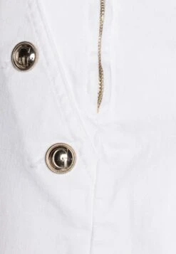 Guess Janae - Shorts -ESPRIT || ONLY || Wal G Sales Store f25cd031d9074c4ab4fced52288e4291